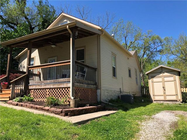 312 Grand Avenue, Leavenworth, KS 66048