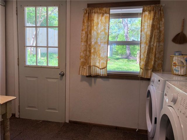 312 Grand Avenue, Leavenworth, KS 66048