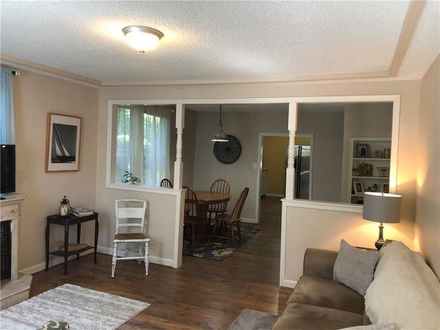 312 Grand Avenue, Leavenworth, KS 66048