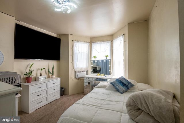 1711 PERKIOMEN AVE, Reading, PA 19602