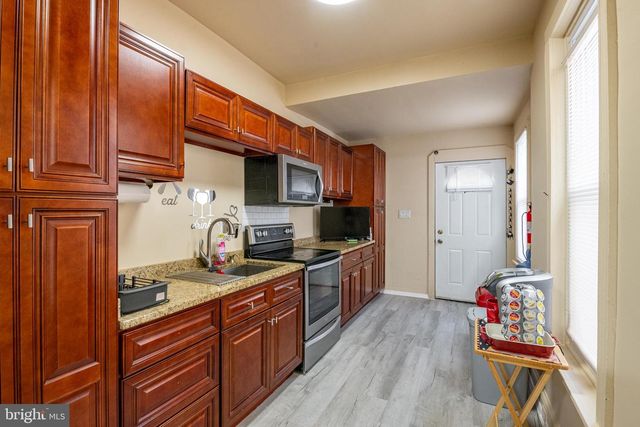 1711 PERKIOMEN AVE, Reading, PA 19602