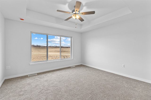 3450 Holderness Road, Coralville, IA 52241