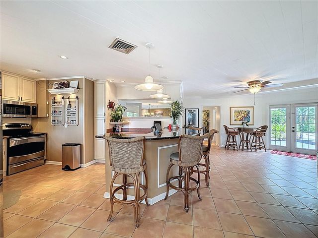 337 HARBOR DRIVE S, Venice, FL 34285