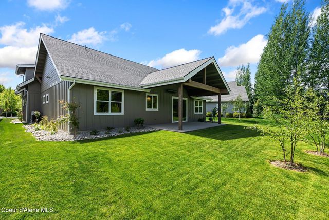 44 Peggys CT, Dover, ID 83825