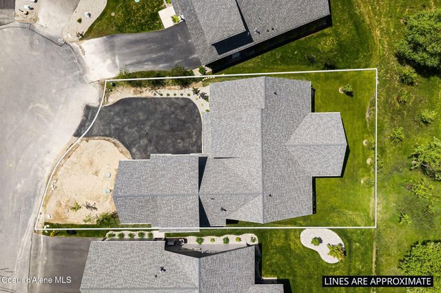 44 Peggys CT, Dover, ID 83825