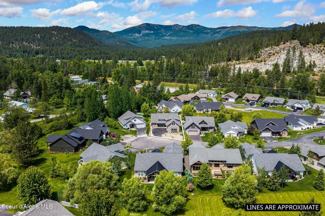 44 Peggys CT, Dover, ID 83825