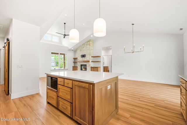 44 Peggys CT, Dover, ID 83825