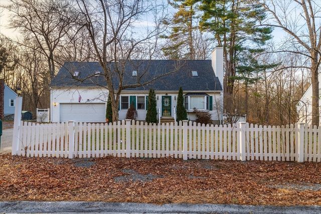 369 Cooper Rd, Northbridge, MA 01534