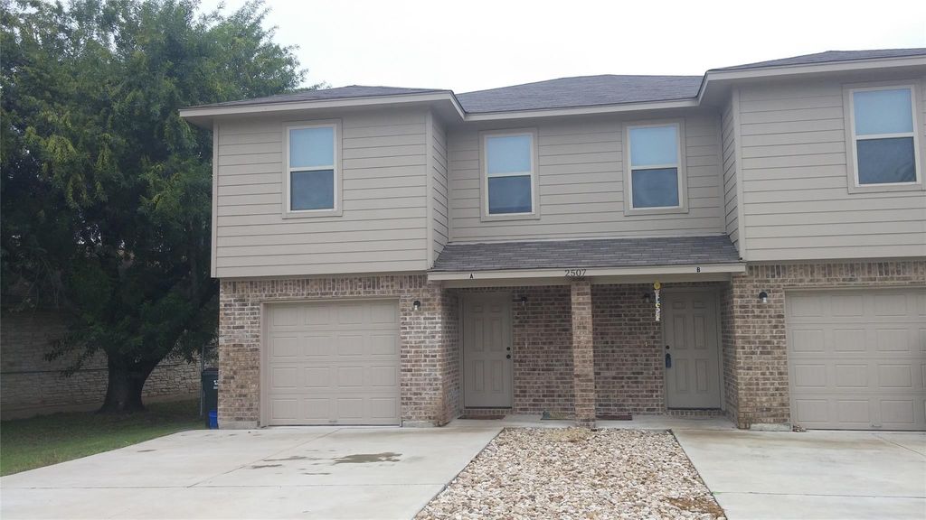 2507 Oak LN, Georgetown, TX 78628