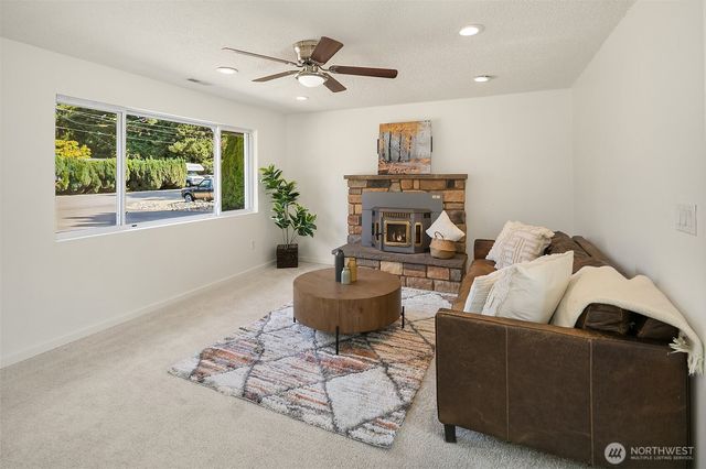 16361 SE 291st Place, Kent, WA 98042