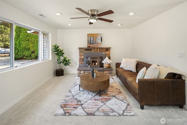 16361 SE 291st Place, Kent, WA 98042