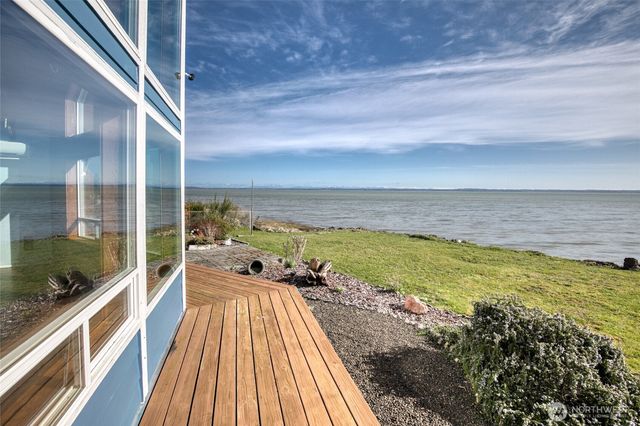 288 Sunrise Avenue SE, Ocean Shores, WA 98569