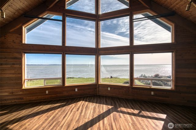 288 Sunrise Avenue SE, Ocean Shores, WA 98569