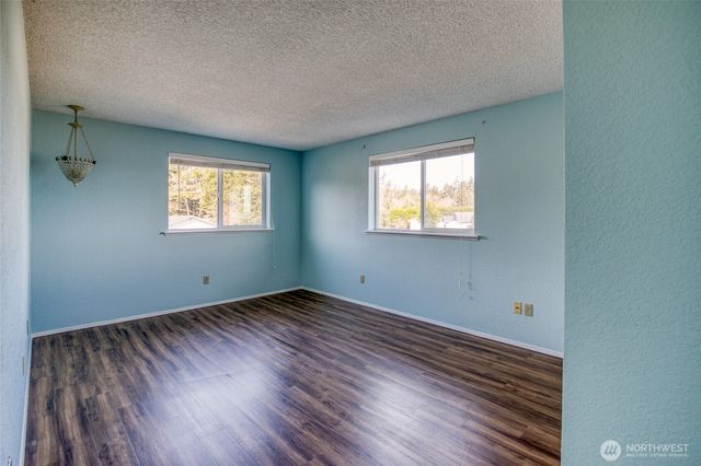 288 Sunrise Avenue SE, Ocean Shores, WA 98569