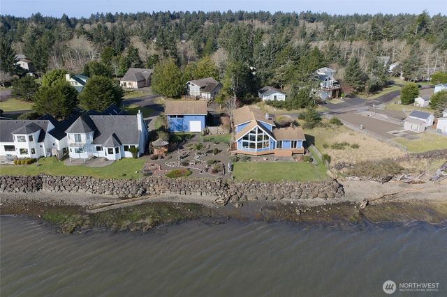 288 Sunrise Avenue SE, Ocean Shores, WA 98569
