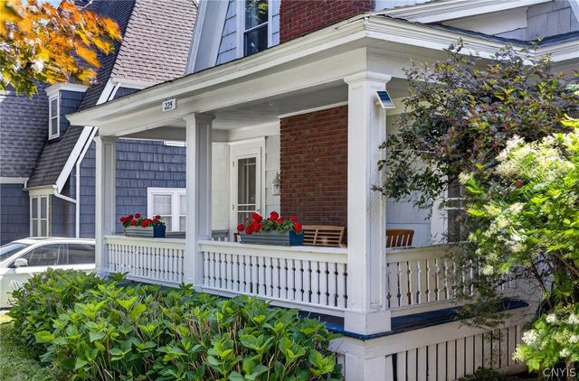 225 Strathmore Drive, Syracuse, NY 13207