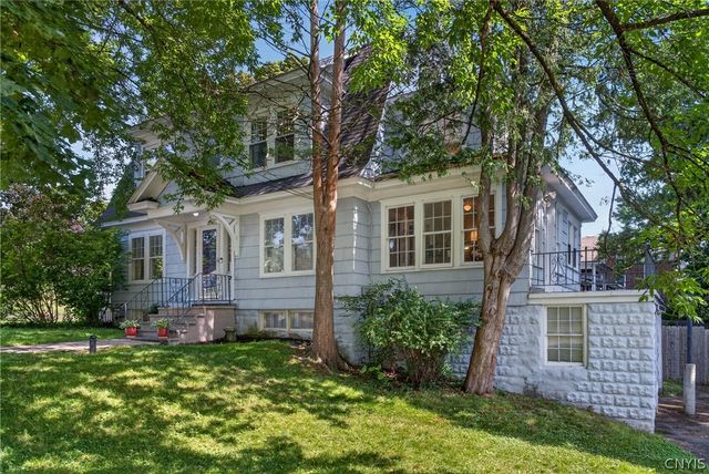 225 Strathmore Drive, Syracuse, NY 13207