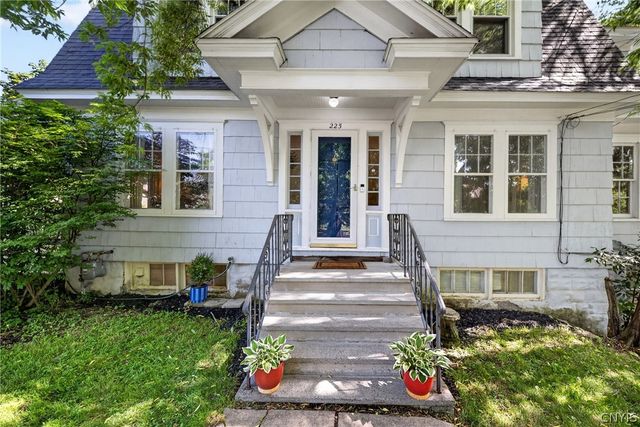 225 Strathmore Drive, Syracuse, NY 13207
