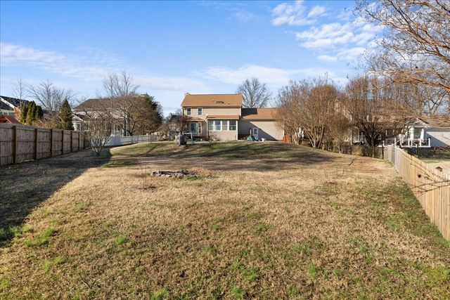 143 Devonshire Trl, Hendersonville, TN 37075
