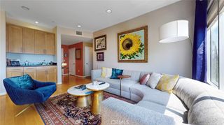 4821 Bakman Avenue 405, North Hollywood, CA 91601