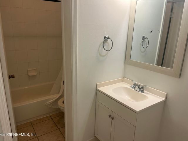 1738 EL PRADO Road 8, Jacksonville, FL 32216