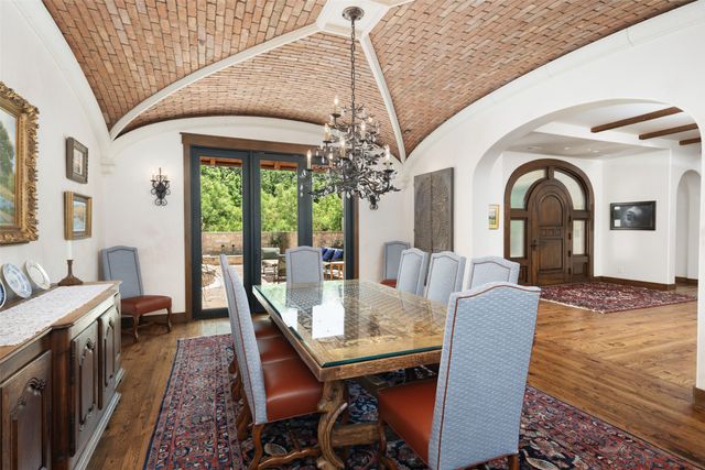 31 Abbey Woods Lane, Dallas, TX 75248