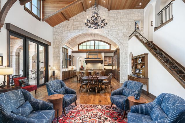 31 Abbey Woods Lane, Dallas, TX 75248