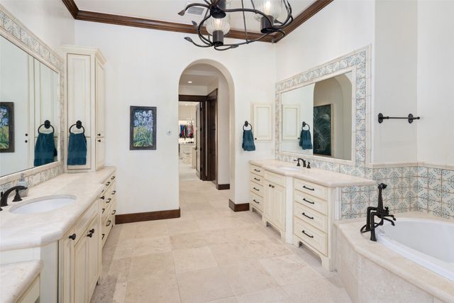 31 Abbey Woods Lane, Dallas, TX 75248