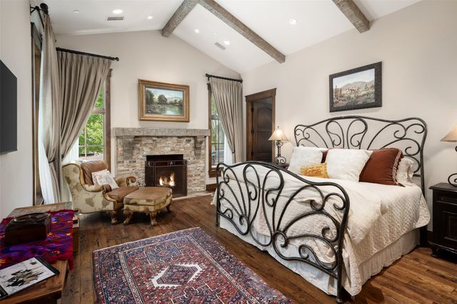 31 Abbey Woods Lane, Dallas, TX 75248