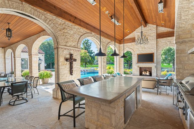 31 Abbey Woods Lane, Dallas, TX 75248