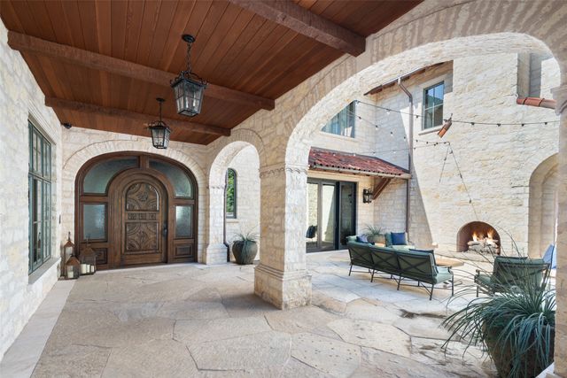 31 Abbey Woods Lane, Dallas, TX 75248