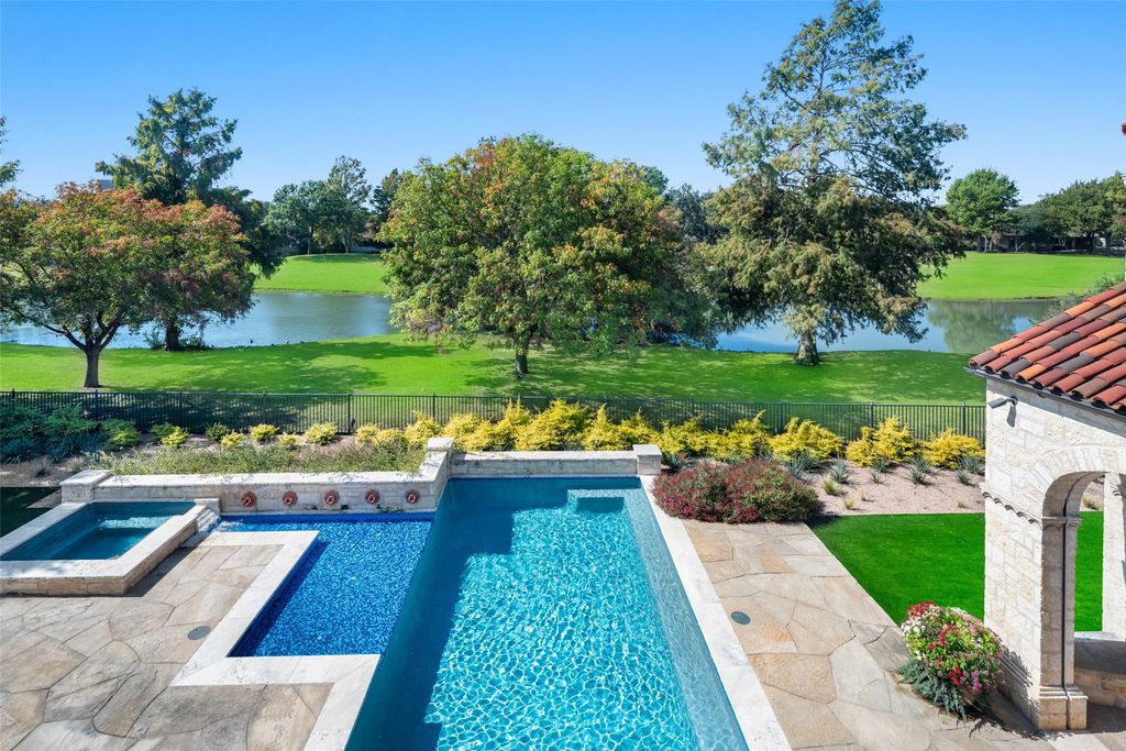 31 Abbey Woods Lane, Dallas, TX 75248