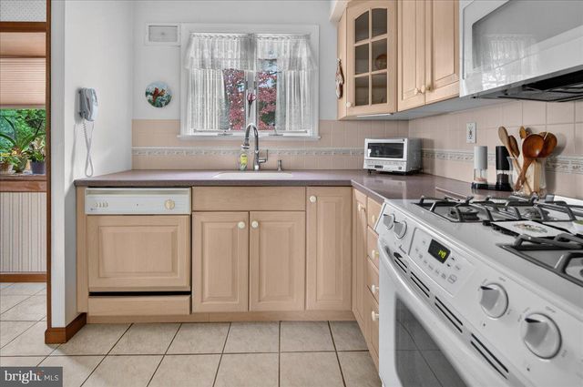 74 MARK TWAIN DR, Hamilton, NJ 08690