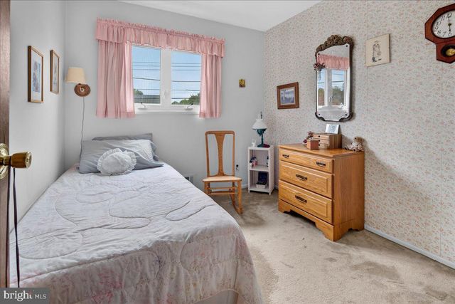 74 MARK TWAIN DR, Hamilton, NJ 08690
