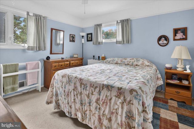 74 MARK TWAIN DR, Hamilton, NJ 08690