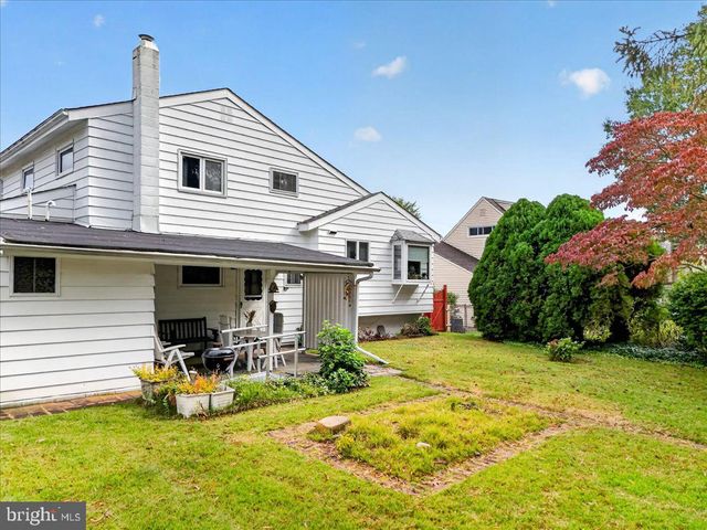 74 MARK TWAIN DR, Hamilton, NJ 08690