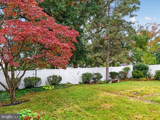74 MARK TWAIN DR, Hamilton, NJ 08690