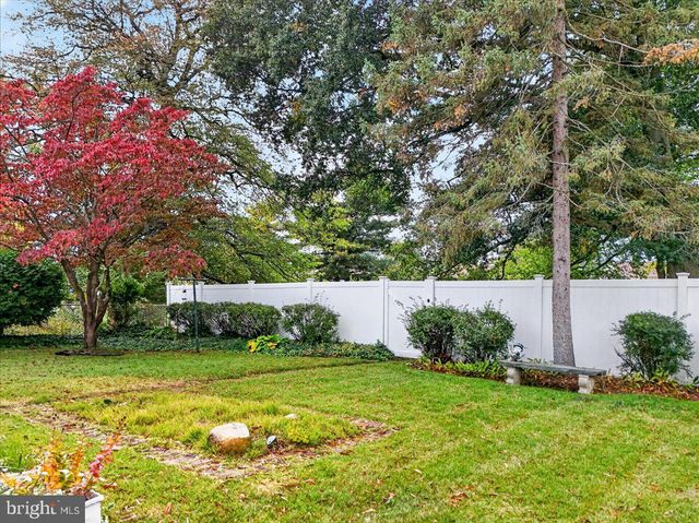 74 MARK TWAIN DR, Hamilton, NJ 08690