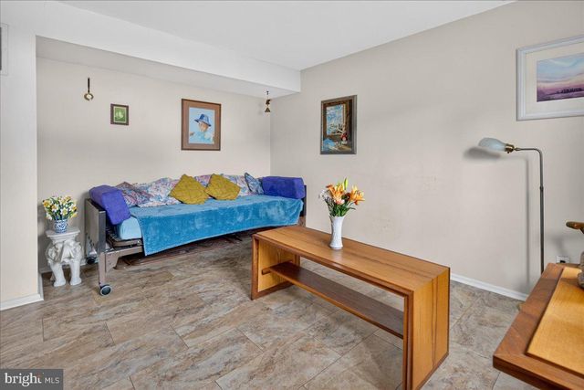 74 MARK TWAIN DR, Hamilton, NJ 08690