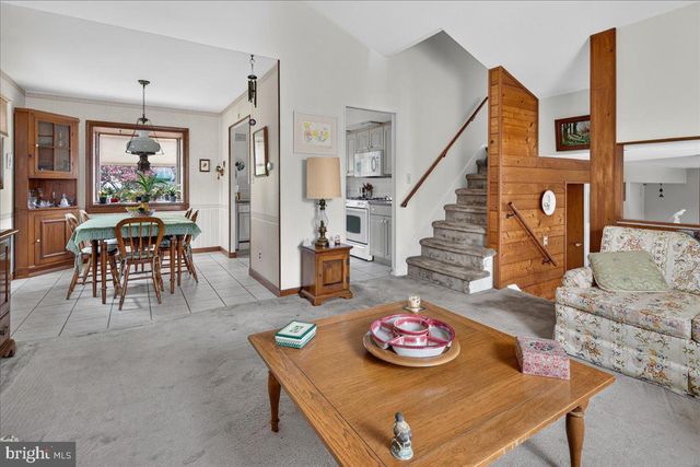 74 MARK TWAIN DR, Hamilton, NJ 08690