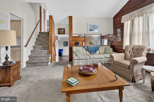 74 MARK TWAIN DR, Hamilton, NJ 08690