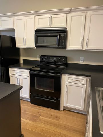806 Cashmere Dr, Thompsons Station, TN 37179