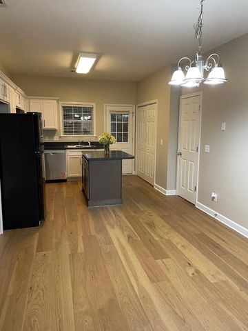 806 Cashmere Dr, Thompsons Station, TN 37179