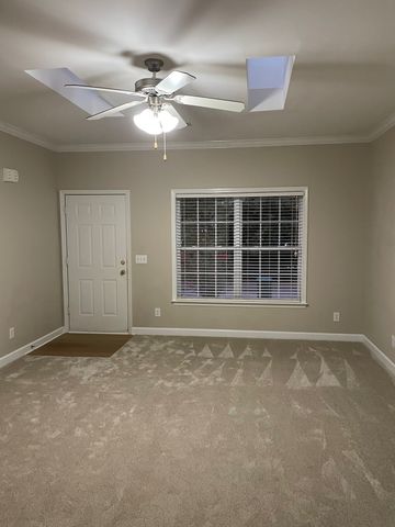 806 Cashmere Dr, Thompsons Station, TN 37179