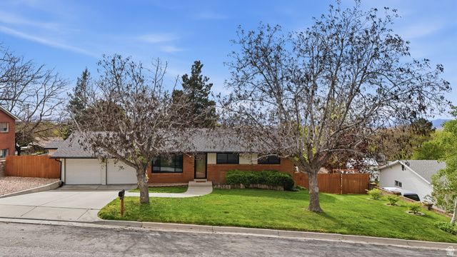 2470 PEACH ST, Perry, UT 84302