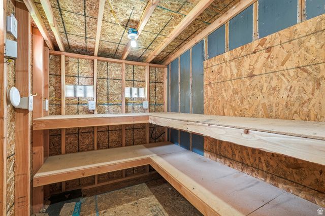 2470 PEACH ST, Perry, UT 84302