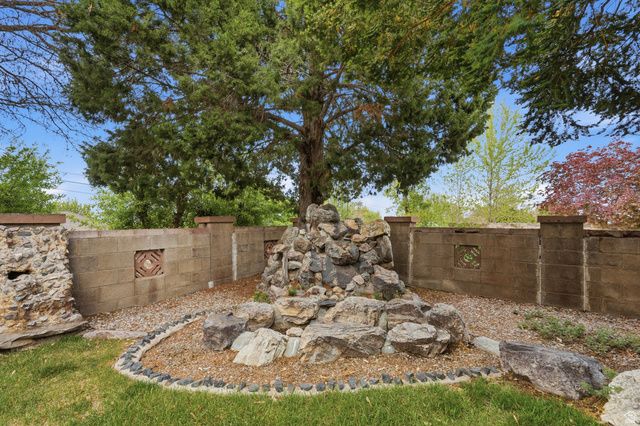 2470 PEACH ST, Perry, UT 84302