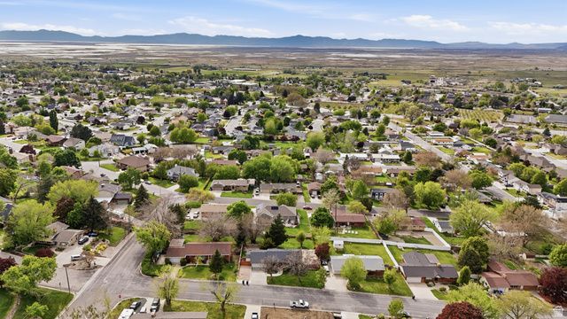2470 PEACH ST, Perry, UT 84302
