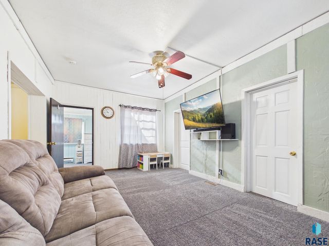 314 N Fairfax Ave Avenue, Sioux Falls, SD 57103