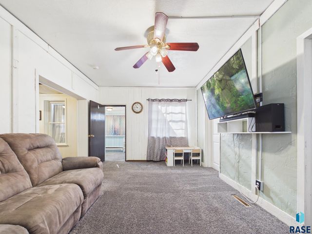 314 N Fairfax Ave Avenue, Sioux Falls, SD 57103